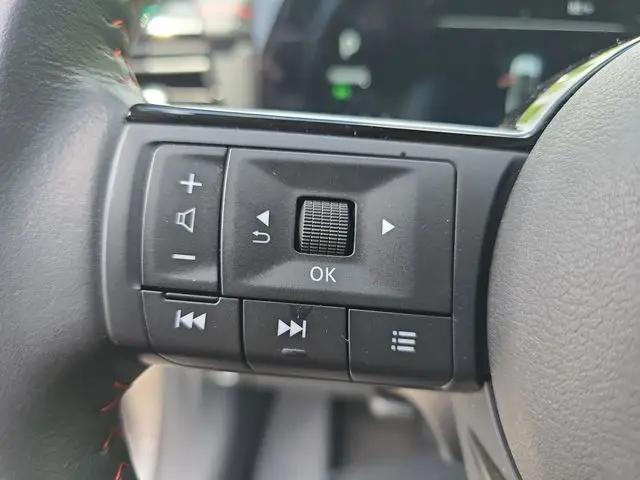 2025 Nissan Kicks SR FWD