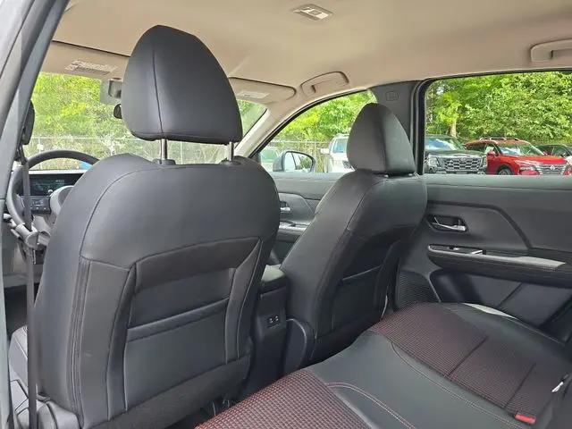 2025 Nissan Kicks SR FWD