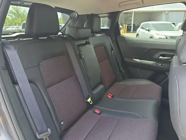 2025 Nissan Kicks SR FWD