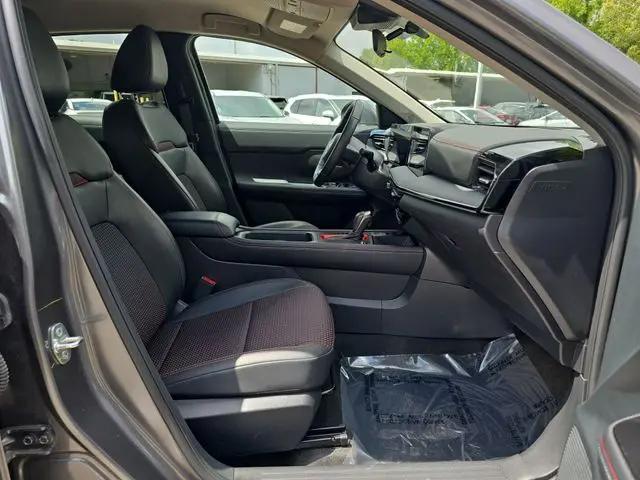 2025 Nissan Kicks SR FWD
