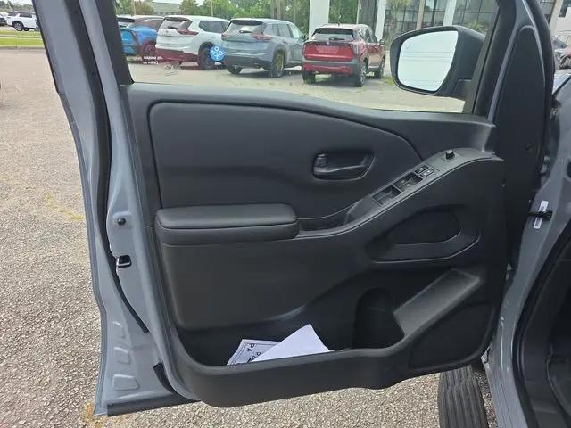2026 Nissan Frontier Crew Cab SV 4x2