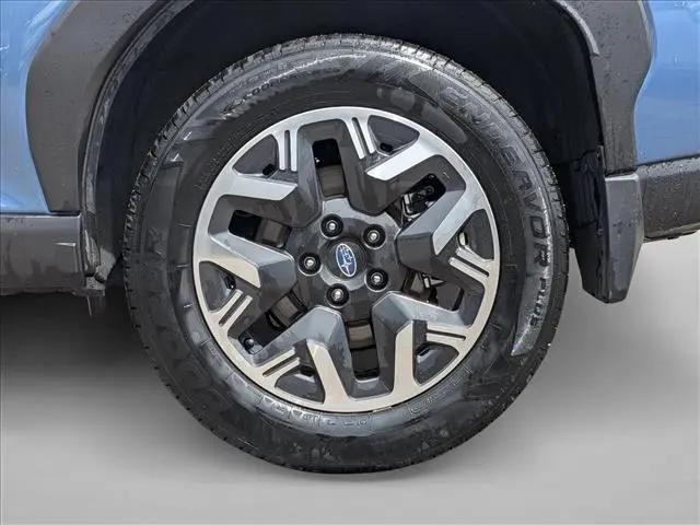 2025 Subaru Forester Base