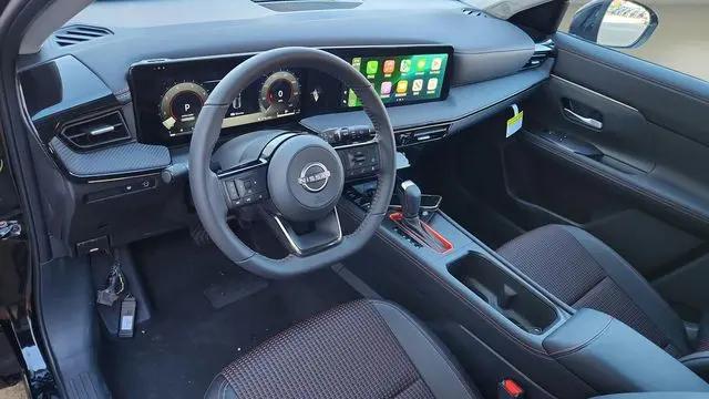 2025 Nissan Kicks SR FWD