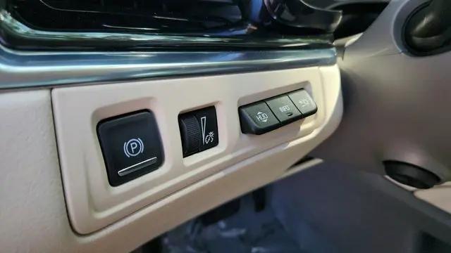 2020 Cadillac XT6 FWD Premium Luxury