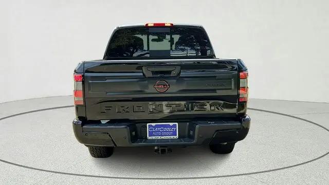 2025 Nissan Frontier Crew Cab PRO-X 4x2