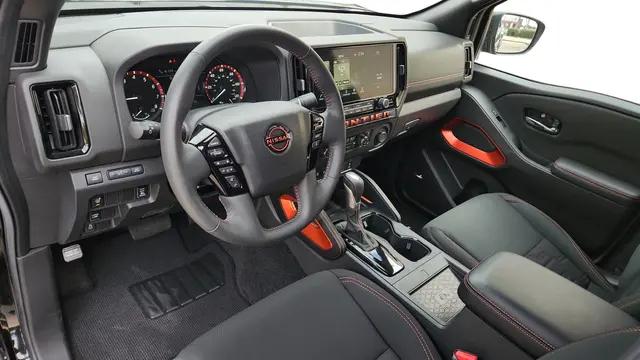 2025 Nissan Frontier Crew Cab PRO-X 4x2