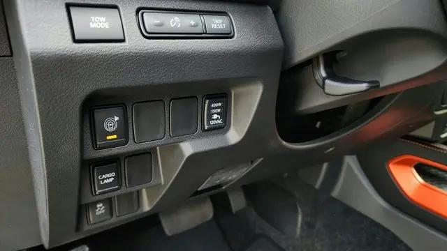 2025 Nissan Frontier Crew Cab PRO-X 4x2