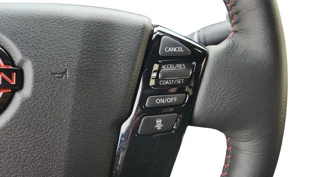 2025 Nissan Frontier Crew Cab PRO-X 4x2