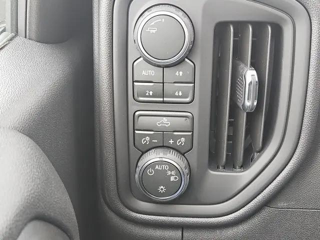 2026 Chevrolet Silverado 1500 4WD Crew Cab Short Bed Custom Trail Boss