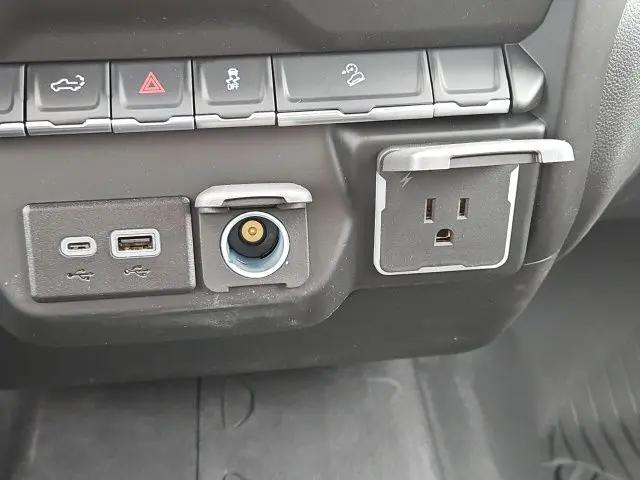 2026 Chevrolet Silverado 1500 4WD Crew Cab Short Bed Custom Trail Boss