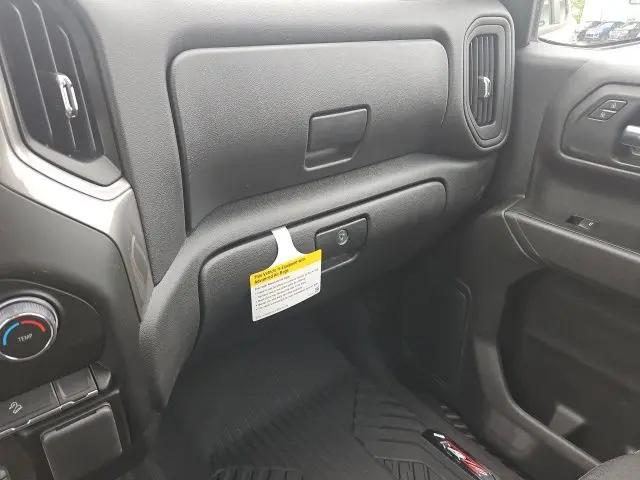 2026 Chevrolet Silverado 1500 4WD Crew Cab Short Bed Custom Trail Boss