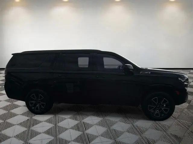 2022 Chevrolet Suburban 4WD Z71