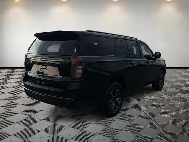 2022 Chevrolet Suburban 4WD Z71