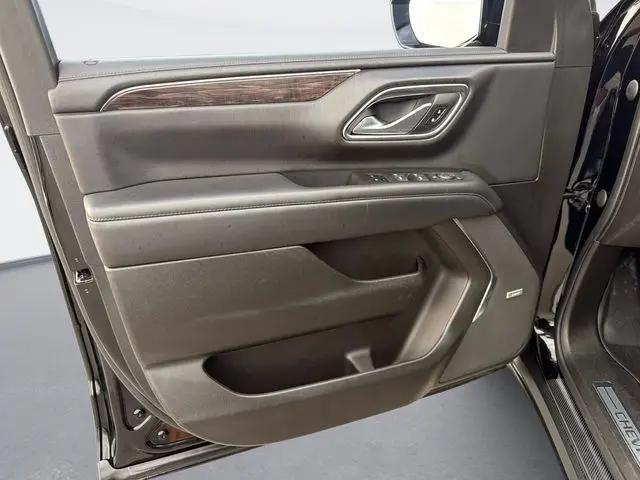 2022 Chevrolet Suburban 4WD Z71