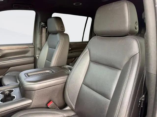 2022 Chevrolet Suburban 4WD Z71