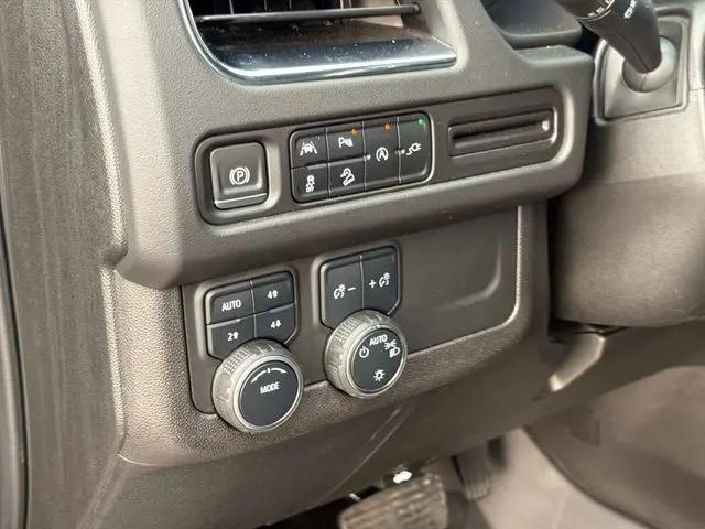 2022 Chevrolet Suburban 4WD Z71