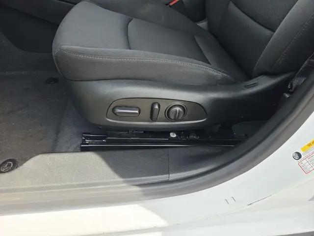 2023 Chevrolet Malibu FWD 1FL