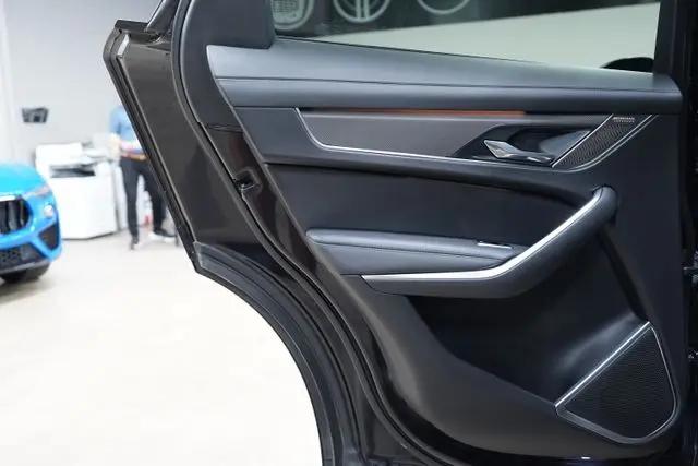 2023 Jaguar F-PACE SVR P550 AWD Automatic