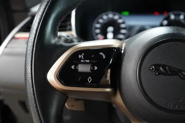 2023 Jaguar F-PACE SVR P550 AWD Automatic