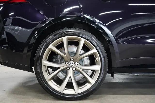 2023 Jaguar F-PACE SVR P550 AWD Automatic