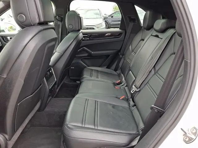 2019 Porsche Cayenne Cayenne