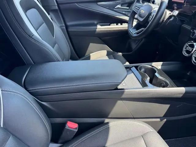 2024 Chevrolet V Blazer eAWD 2LT