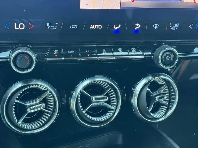 2024 Chevrolet V Blazer eAWD 2LT