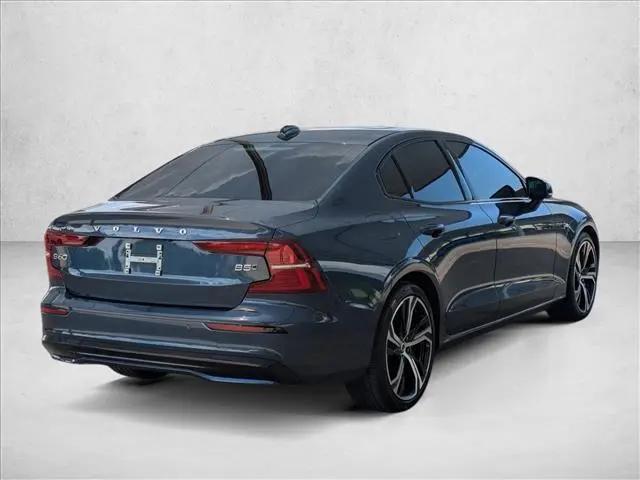 2024 Volvo S60 B5 Core Dark Theme