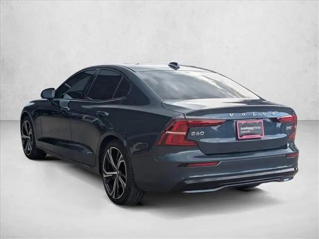 2024 Volvo S60 B5 Core Dark Theme