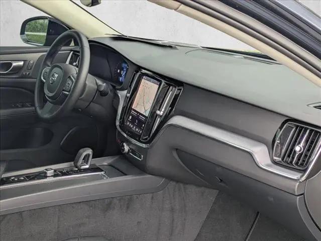 2024 Volvo S60 B5 Core Dark Theme