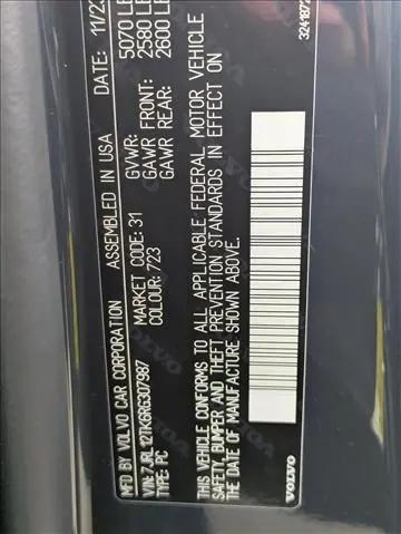 2024 Volvo S60 B5 Core Dark Theme