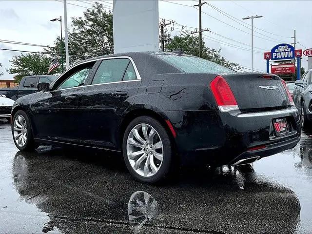 2019 Chrysler 300 Touring
