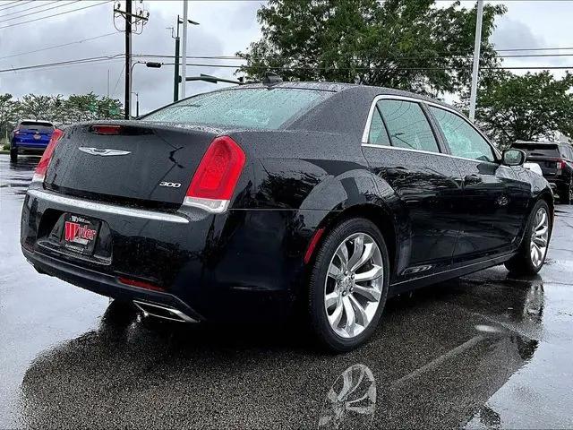 2019 Chrysler 300 Touring