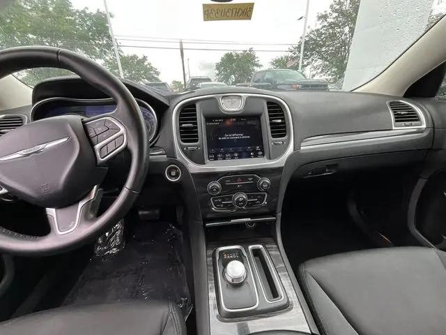2019 Chrysler 300 Touring