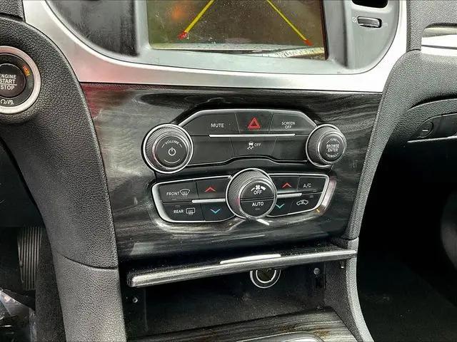 2019 Chrysler 300 Touring