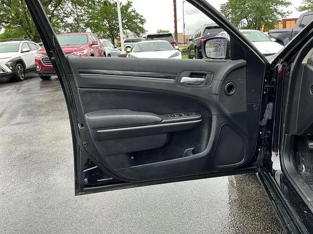 2019 Chrysler 300 Touring