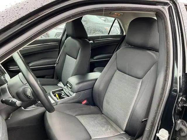 2019 Chrysler 300 Touring
