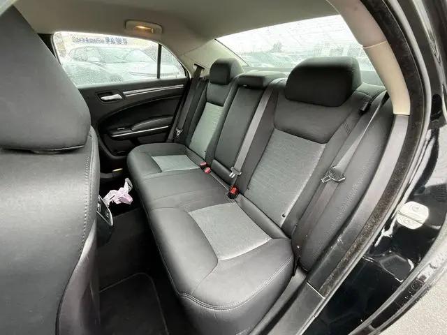 2019 Chrysler 300 Touring
