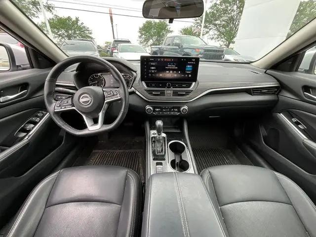 2025 Nissan Altima SL FWD