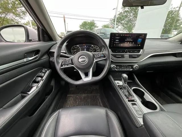 2025 Nissan Altima SL FWD