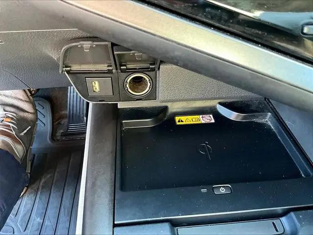 2022 Toyota Camry XLE Hybrid