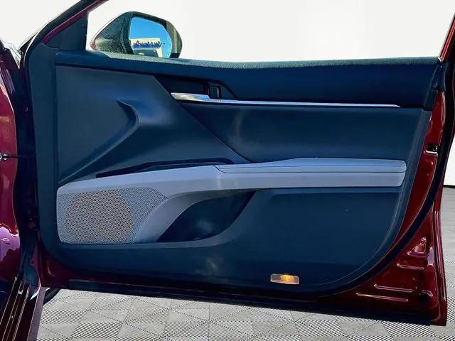 2022 Toyota Camry XLE Hybrid