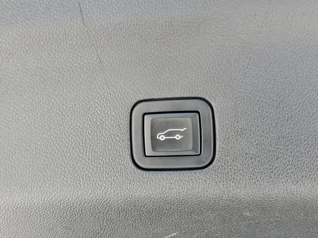 2023 GMC Yukon XL 4WD Denali
