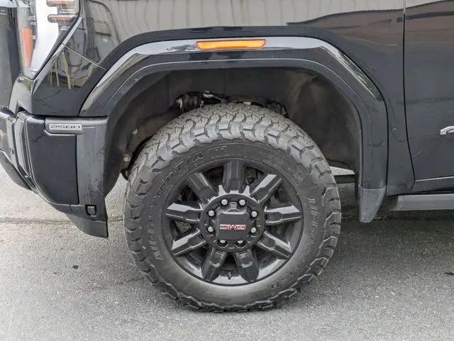 2024 GMC Sierra 2500HD 4WD Crew Cab Standard Bed AT4