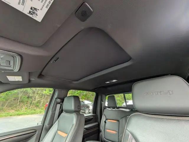 2024 GMC Sierra 2500HD 4WD Crew Cab Standard Bed AT4