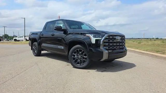 2026 Toyota Tundra Platinum CrewMax 5.5' Bed