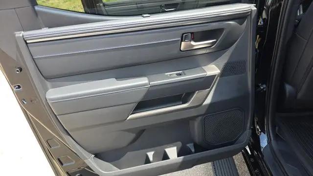 2026 Toyota Tundra Platinum CrewMax 5.5' Bed