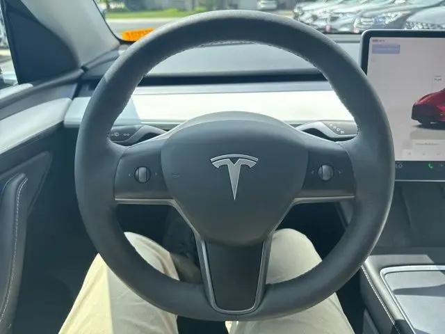 2024 Tesla Model Y Long Range Single Motor Rear-Wheel Drive