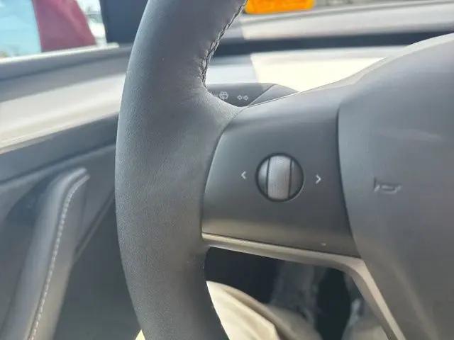 2024 Tesla Model Y Long Range Single Motor Rear-Wheel Drive