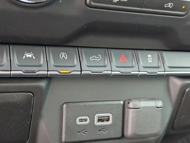 2026 GMC Sierra 1500 Crew Cab, Short Bed, Pro, 4WD